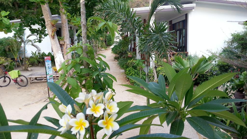 Benjamin'S Hut Hotel Srithanu Exterior foto